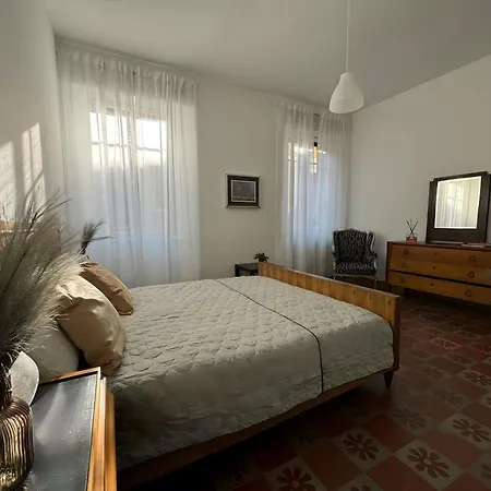 Paruzzi Villa *